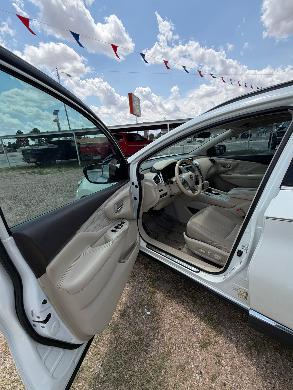 2015 Nissan muruano