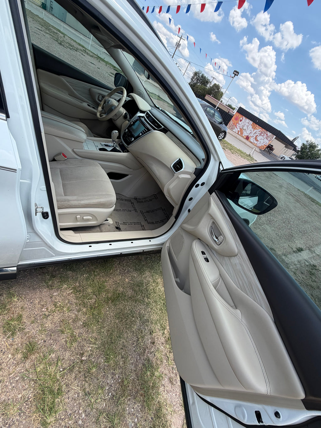 2015 Nissan muruano